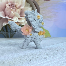 Load image into Gallery viewer, Peach and Gold Stone Succulent Bunnigon